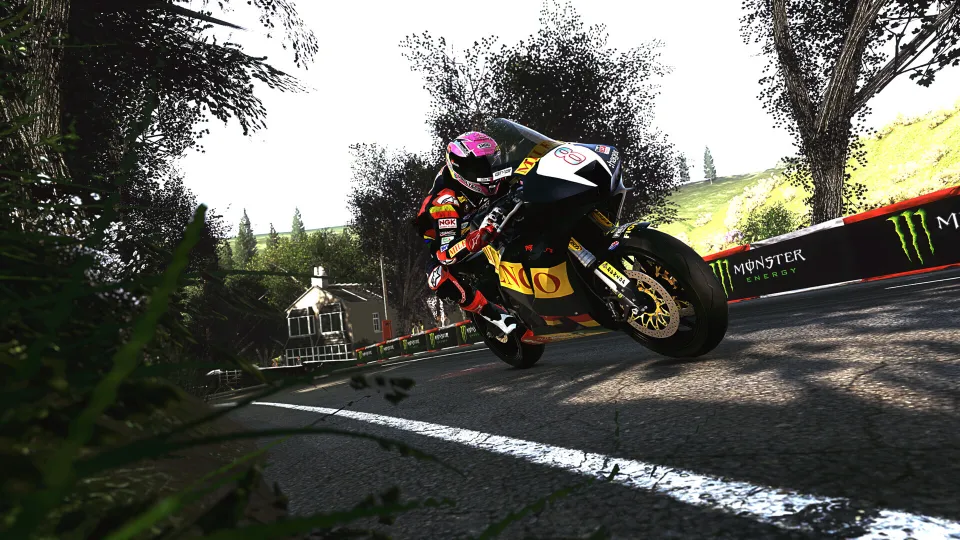 TT Isle Of Man Ride on the Edge 3